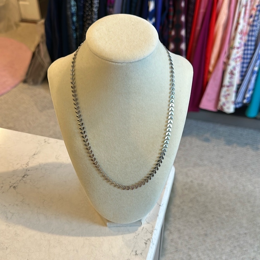 Kinsley Armelle sliver tone chevron costume necklace